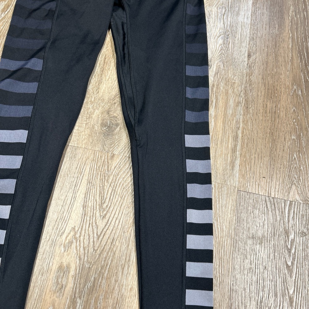 K-DEER Black With Gray Stripes Leggings Women’s Large High Waist Workout Dance - Picture 3 of 10